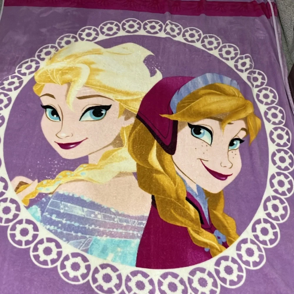 Disney Frozen Purple Blanket